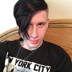 Meet your Posher, Travis